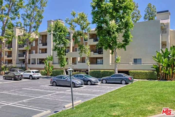 21500 Burbank Boulevard 329, Woodland Hills, California 91367