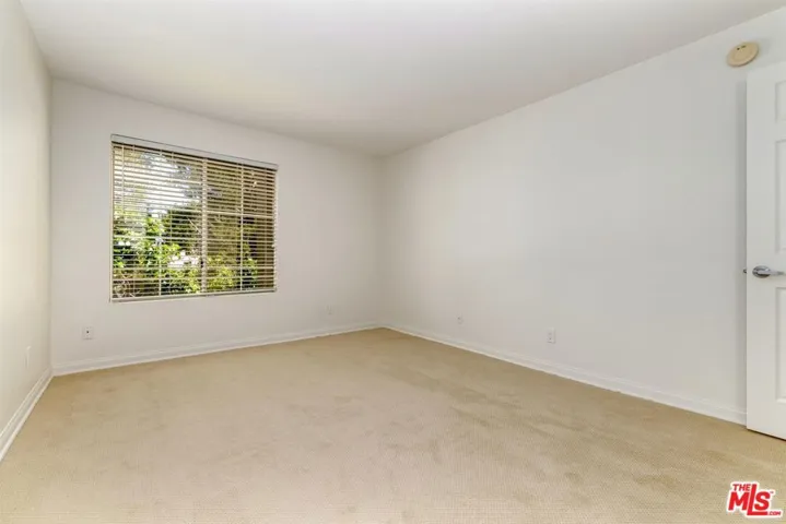 21500 Burbank Boulevard 329, Woodland Hills, California 91367