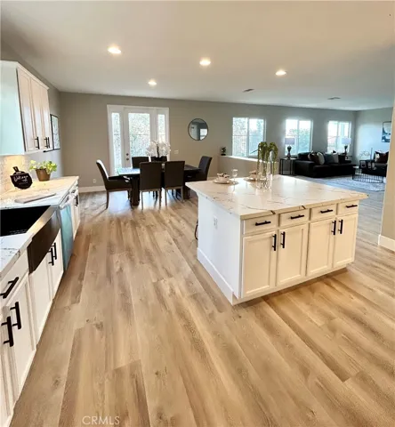 Kitchen and breakfast nook