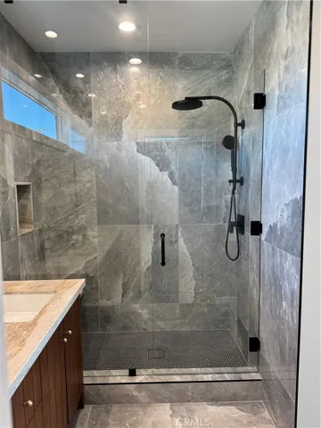 Primary Bathroom En Suite