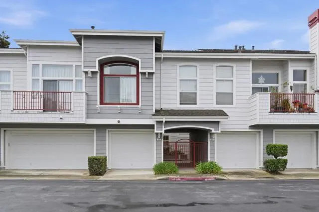 575 Shoal Circle, Redwood City, California 94065