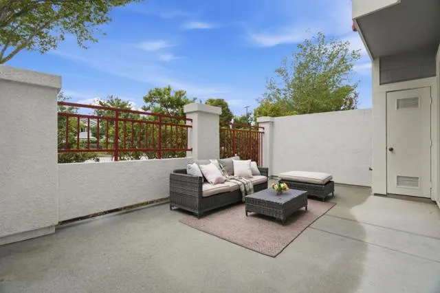 575 Shoal Circle, Redwood City, California 94065