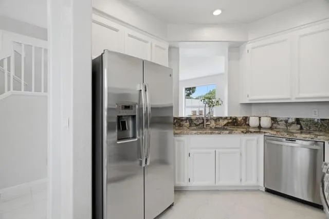 575 Shoal Circle, Redwood City, California 94065