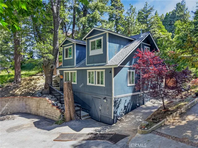 605 Pyramid, Crestline, California 92325