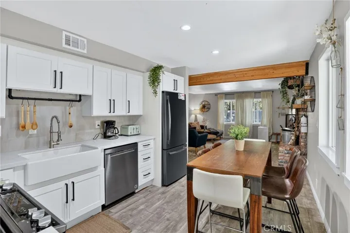 605 Pyramid, Crestline, California 92325