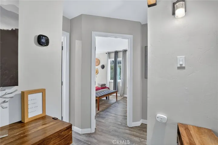 hallway to bedrooms/bath from living room