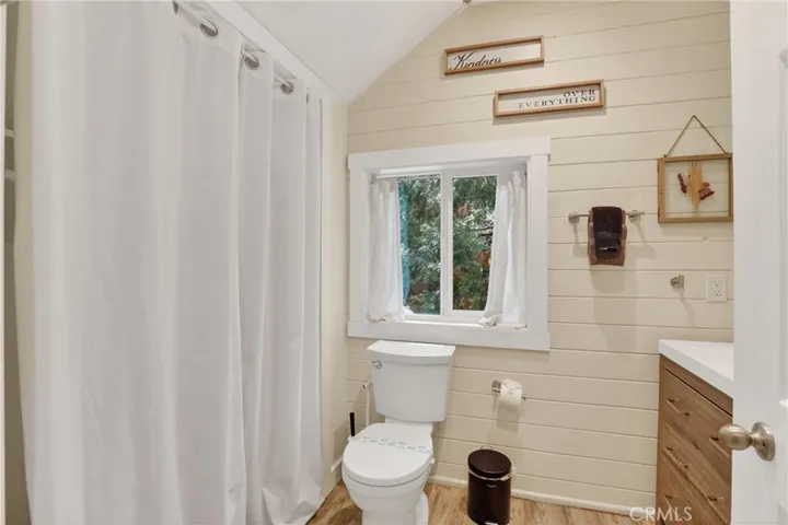 Bathroom in 2nd unit