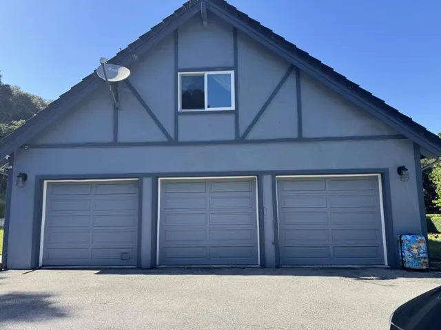 3 car garage