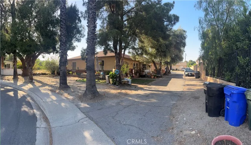 16554 Paine, Fontana, California 92336
