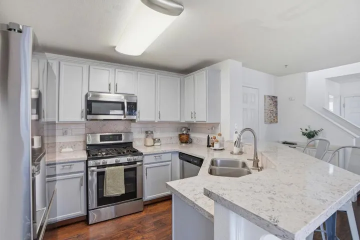 352 San Juan Grade Road, Salinas, California 93906