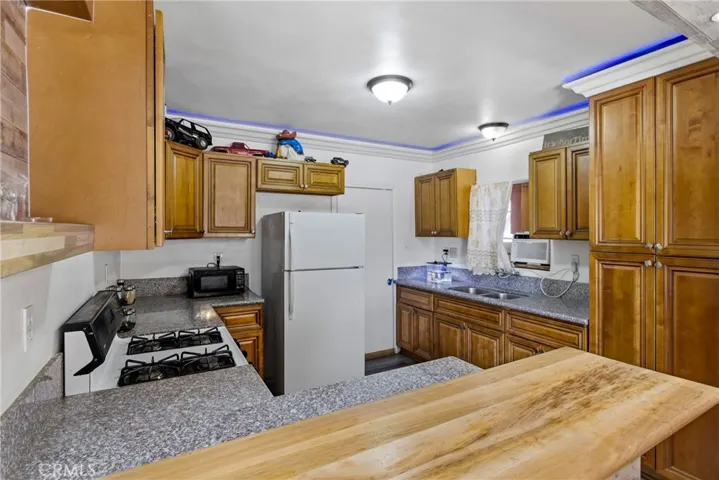 770 W Trenton, San Bernardino, California 92405