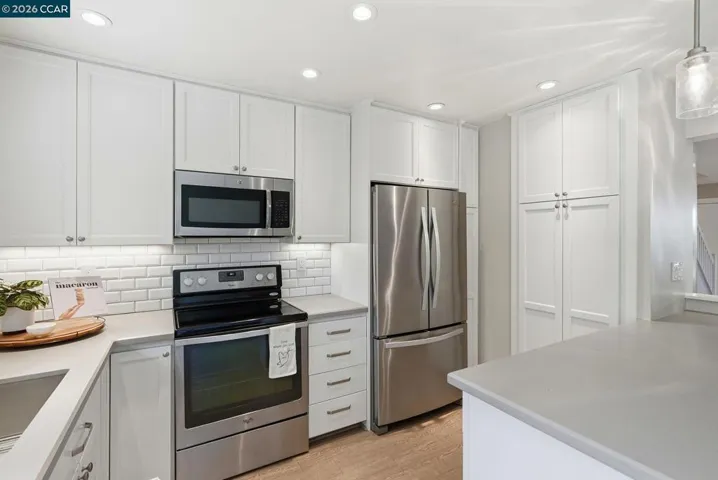 30 Miramonte Dr, Moraga, California 94556