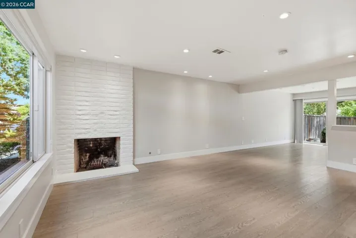 30 Miramonte Dr, Moraga, California 94556