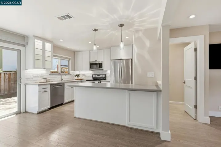 30 Miramonte Dr, Moraga, California 94556