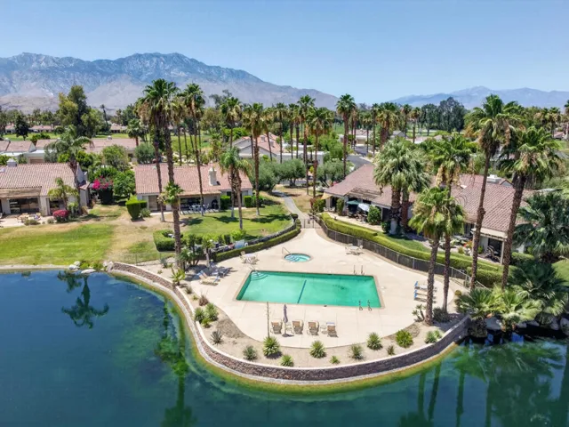 Community Pool & Spa