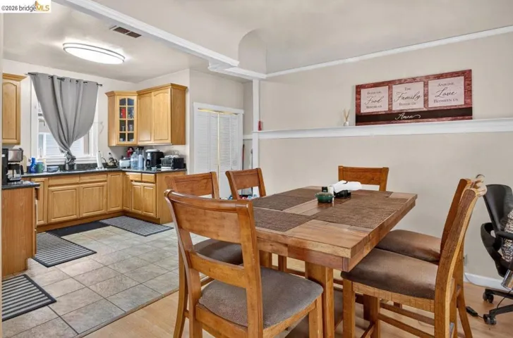 859 52nd Street, Oakland, California 94608