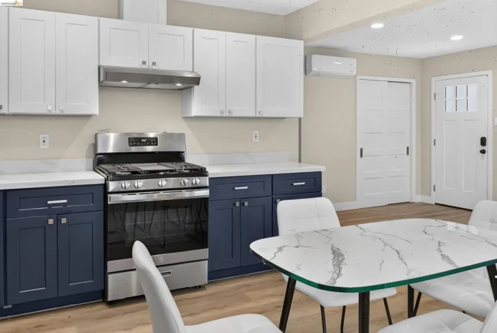 859 52nd Street, Oakland, California 94608