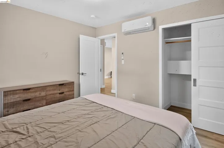 859 52nd Street, Oakland, California 94608
