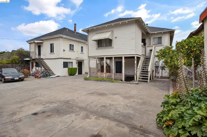 859 52nd Street, Oakland, California 94608