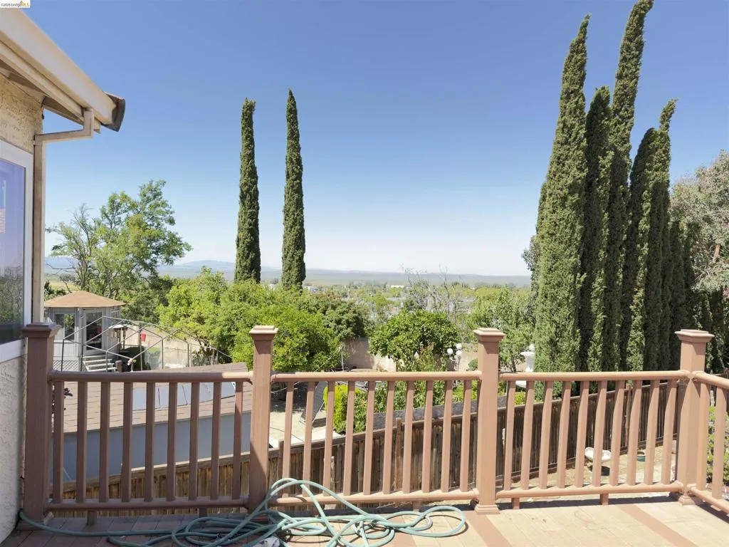 10 Live Oak, Pittsburg, California 94565 — photo 5