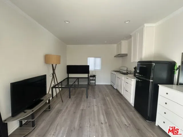 4826 Coolidge Avenue B, Culver City, California 90230