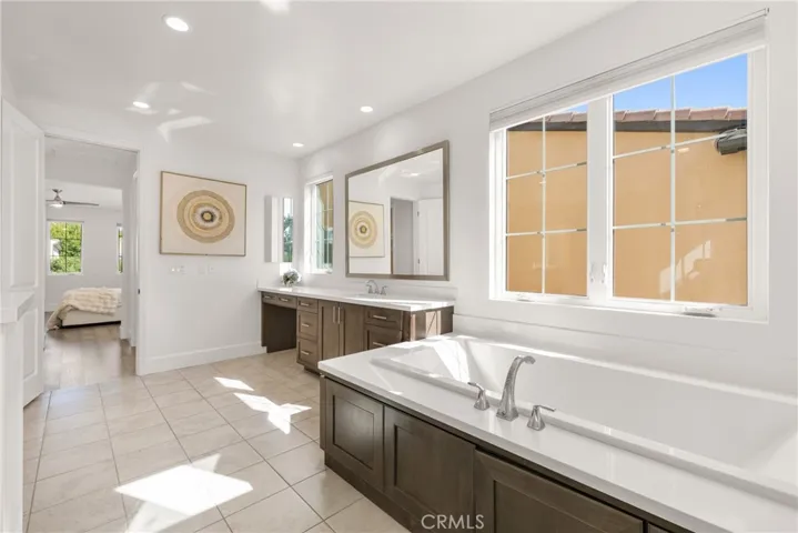 65 Glacier Valley, Irvine, California 92602