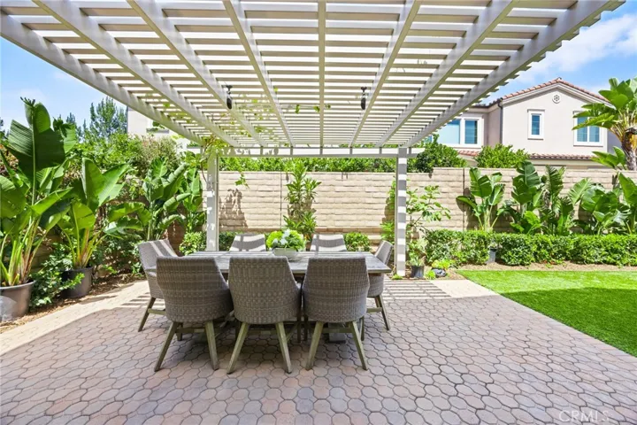65 Glacier Valley, Irvine, California 92602