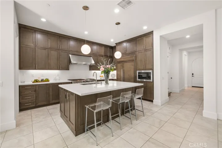 65 Glacier Valley, Irvine, California 92602