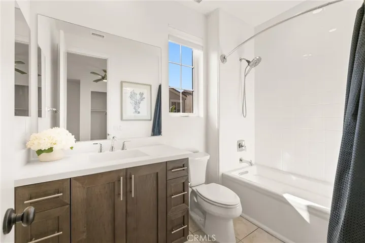 65 Glacier Valley, Irvine, California 92602