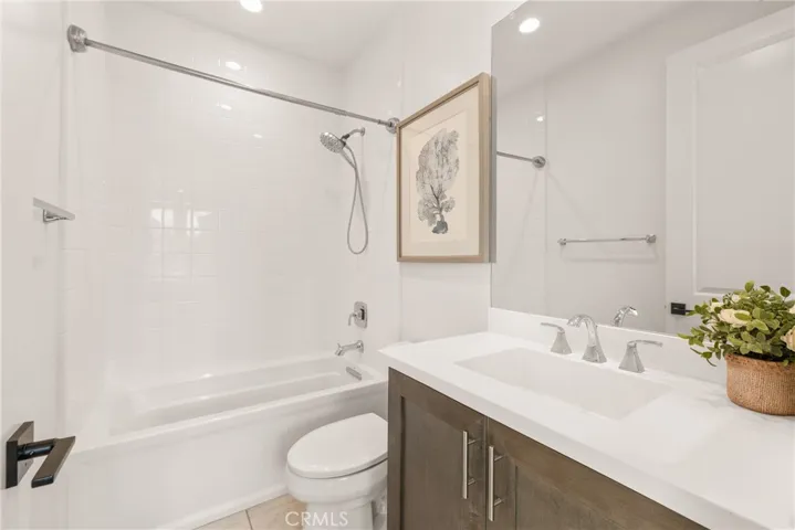 65 Glacier Valley, Irvine, California 92602