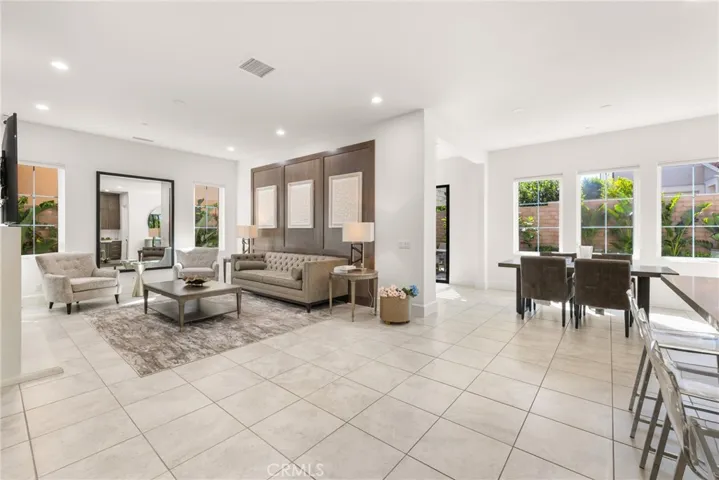 65 Glacier Valley, Irvine, California 92602