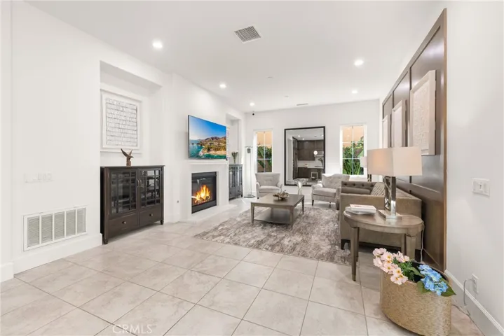 65 Glacier Valley, Irvine, California 92602