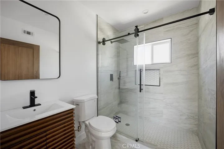 10053 Amestoy Avenue, Northridge, California 91325