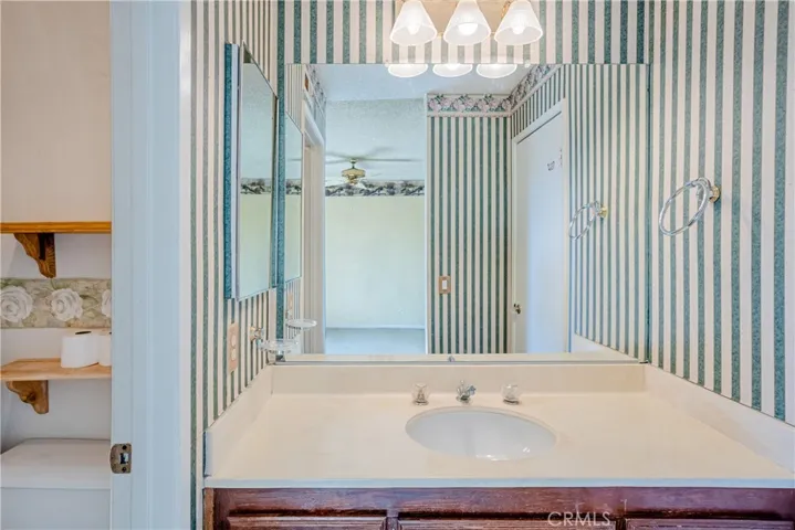 13982 Ramhurst 6, La Mirada, California 90638