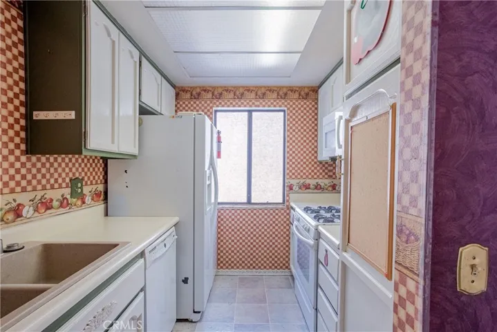 13982 Ramhurst 6, La Mirada, California 90638