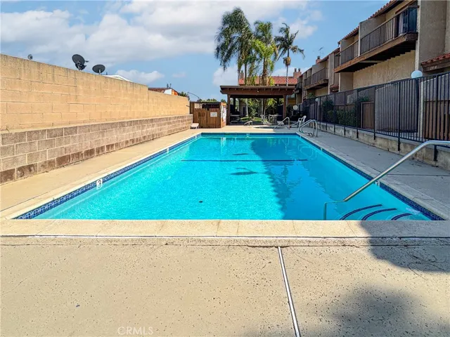 13982 Ramhurst 6, La Mirada, California 90638