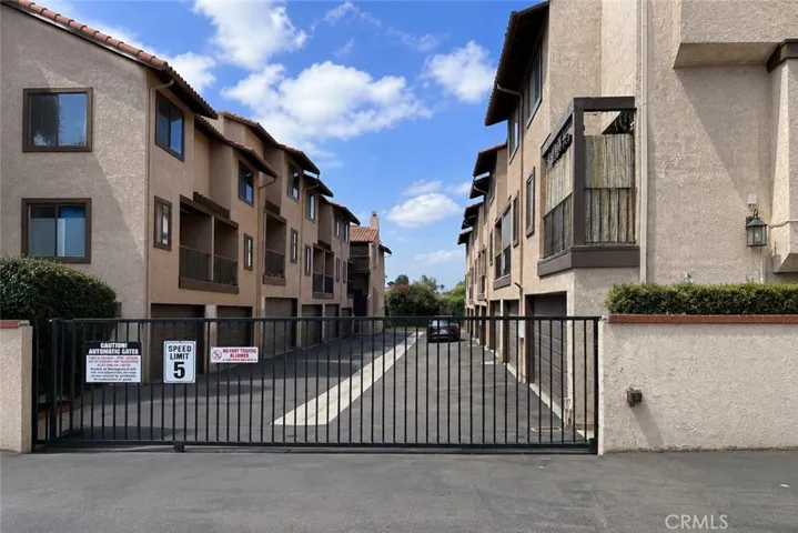 13982 Ramhurst 6, La Mirada, California 90638