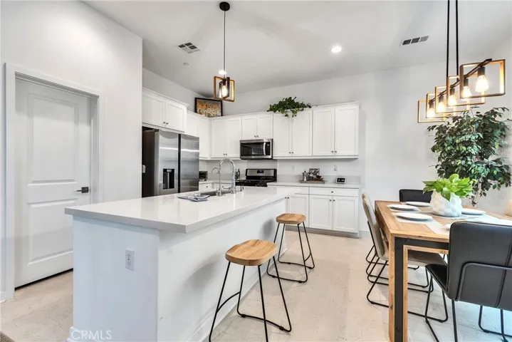 Kitchen, dining area