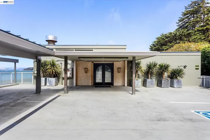 CONDO COMPLEX FRONT