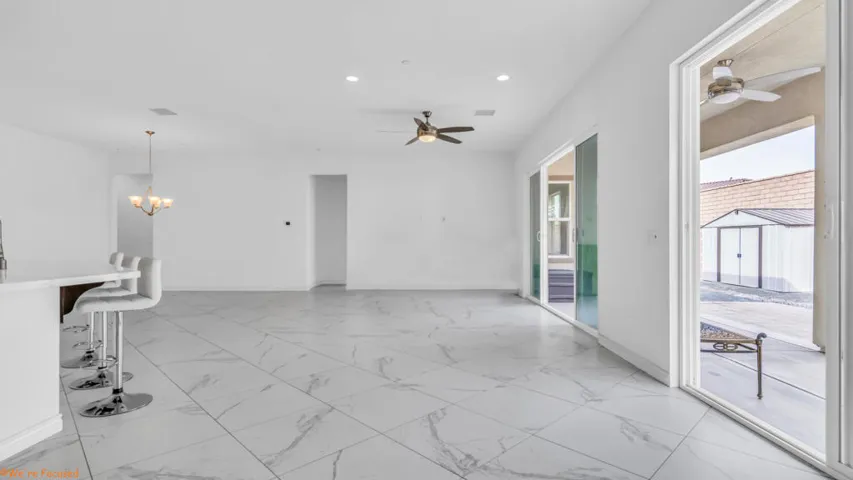 Living & Dinette Area