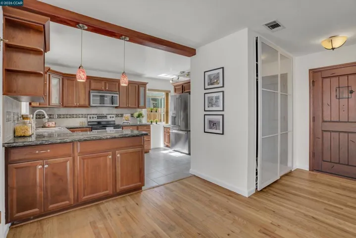 144 Roslyn Dr, Concord, California 94518