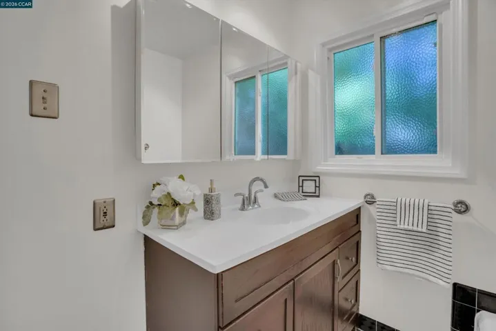 144 Roslyn Dr, Concord, California 94518