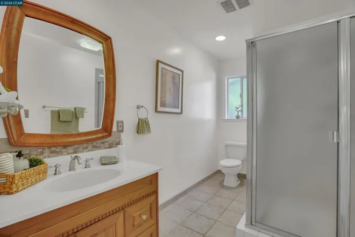 144 Roslyn Dr, Concord, California 94518