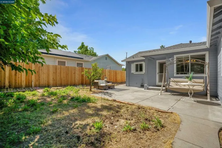 144 Roslyn Dr, Concord, California 94518