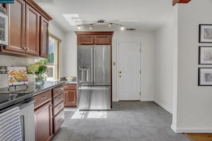 144 Roslyn Dr, Concord, California 94518