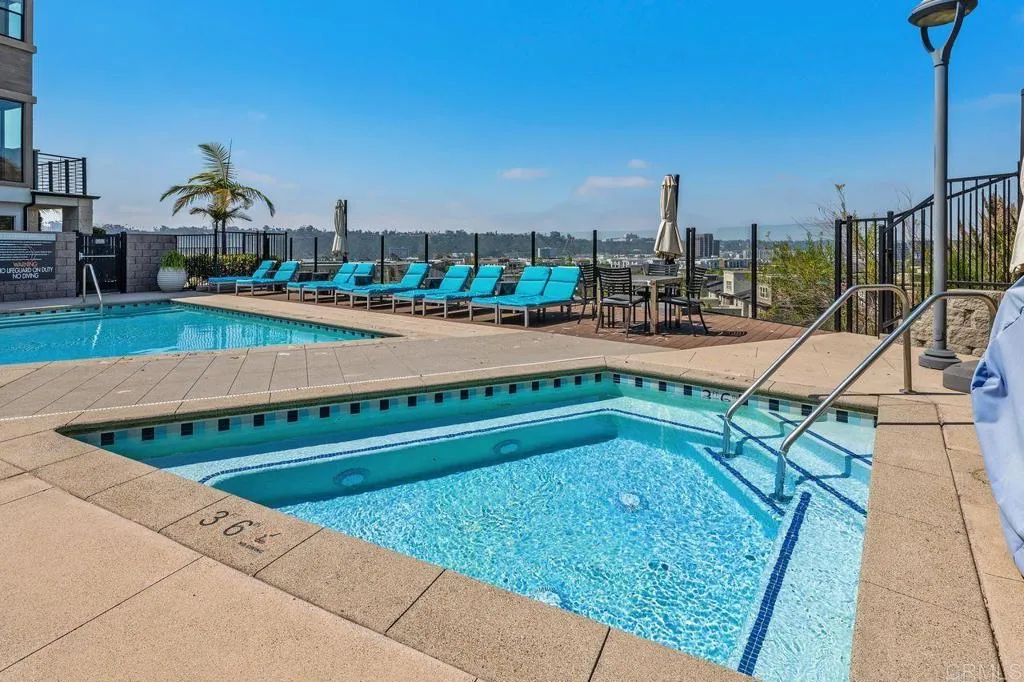 Lucent Private Pool