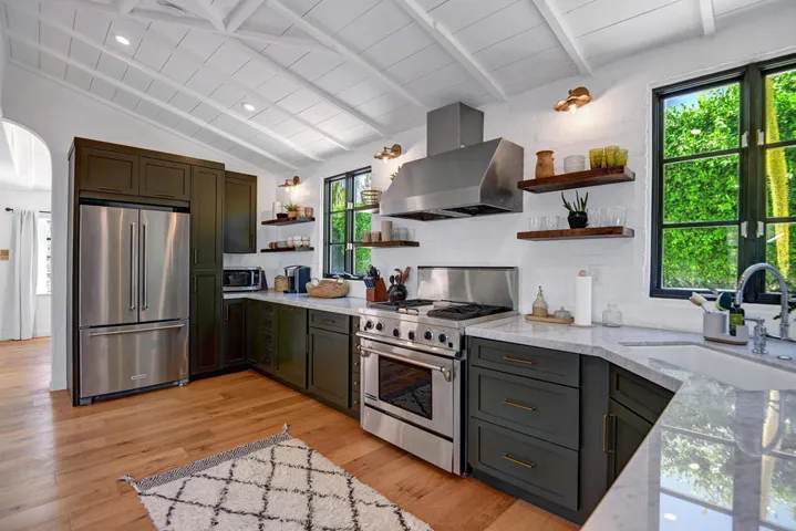 KITCHEN REVERSE MLS