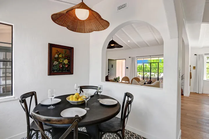 BREAKFAST ROOM ANGLED OUT MLS