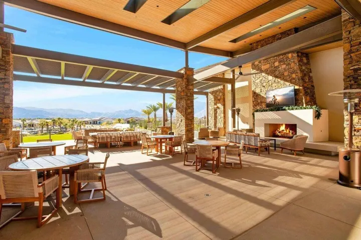 Del Webb Comm Outdoor Fireplace
