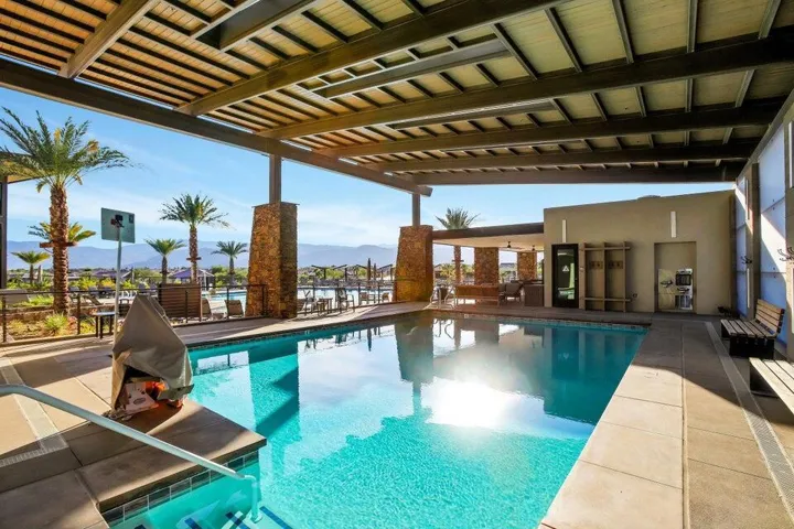 Del Webb RM Community Pool